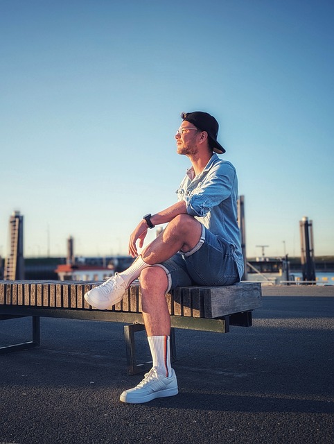 老鹰显然经 老鹰显然经